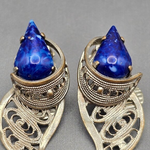VTG West German Silver Filigree Clip-On Earrings 1.25" Blue Glass Stone 1950s - Picture 2 of 10